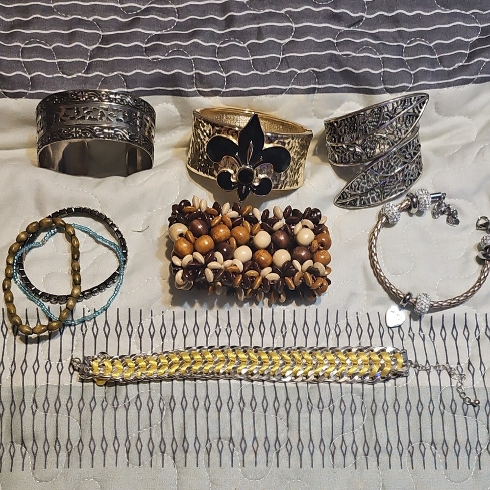 Kohl's Elegant Mixed Metal and Bead Bracelet Set